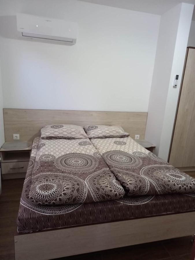 Къща За Гости Елит Sapareva Banya Ngoại thất bức ảnh